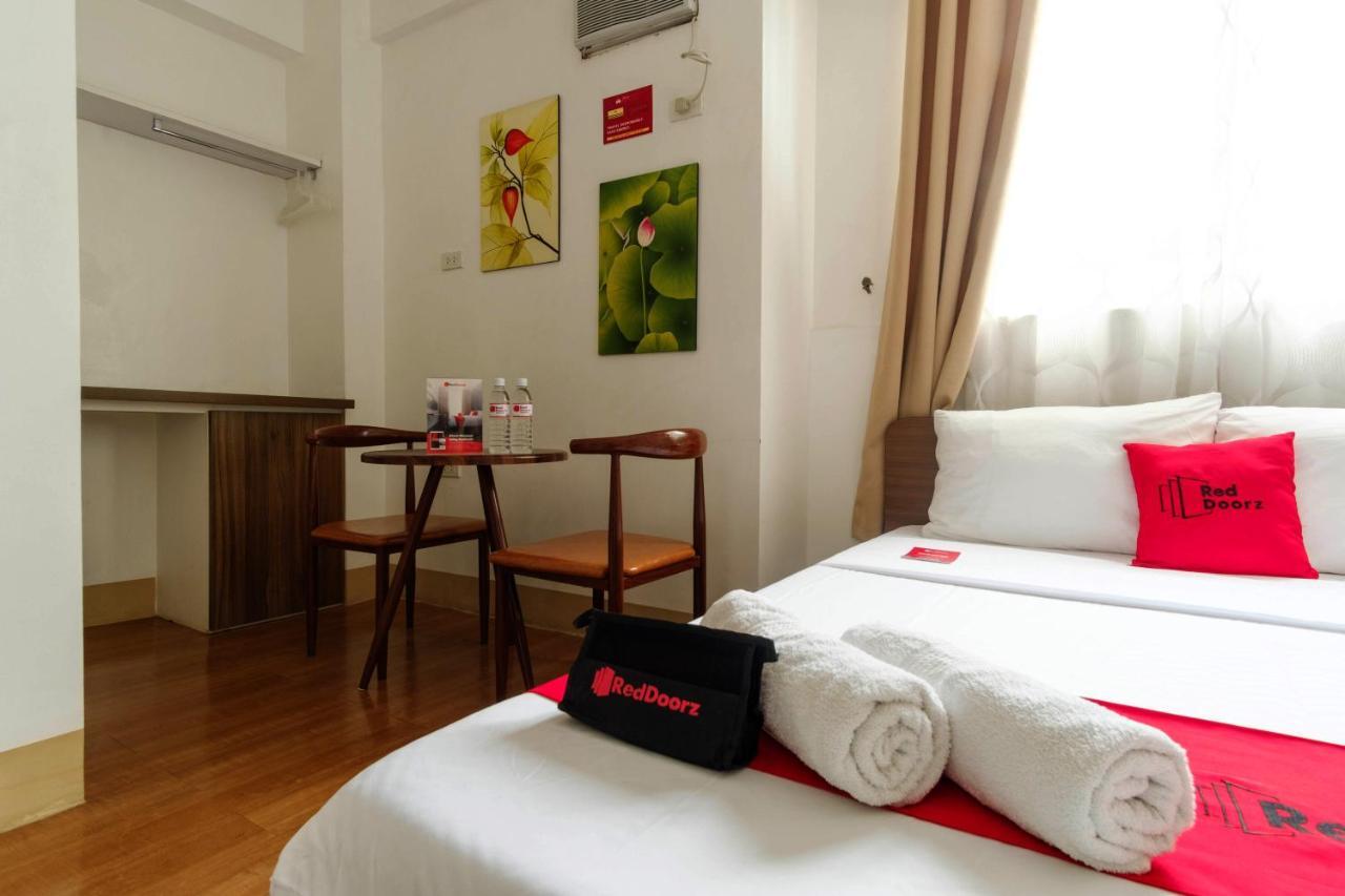 Reddoorz Near V Mapa Station Hotel Manila Kültér fotó