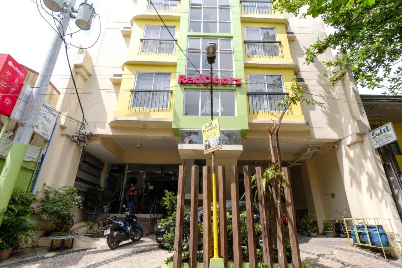 Reddoorz Near V Mapa Station Hotel Manila Kültér fotó